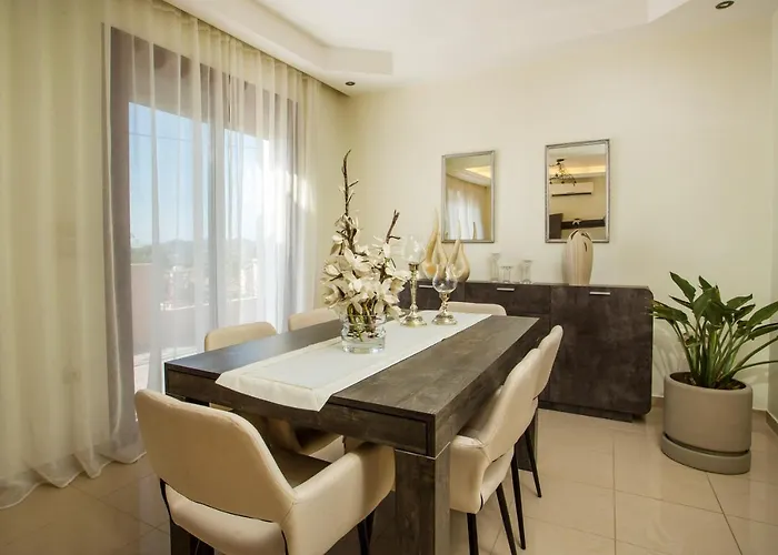 Muses Βίλα Παστίδα